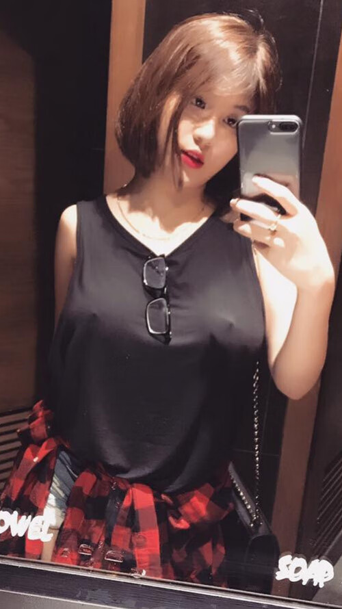 “沙滩排球:高新体育中心迎来激烈对抗,冠军之争令人期待”