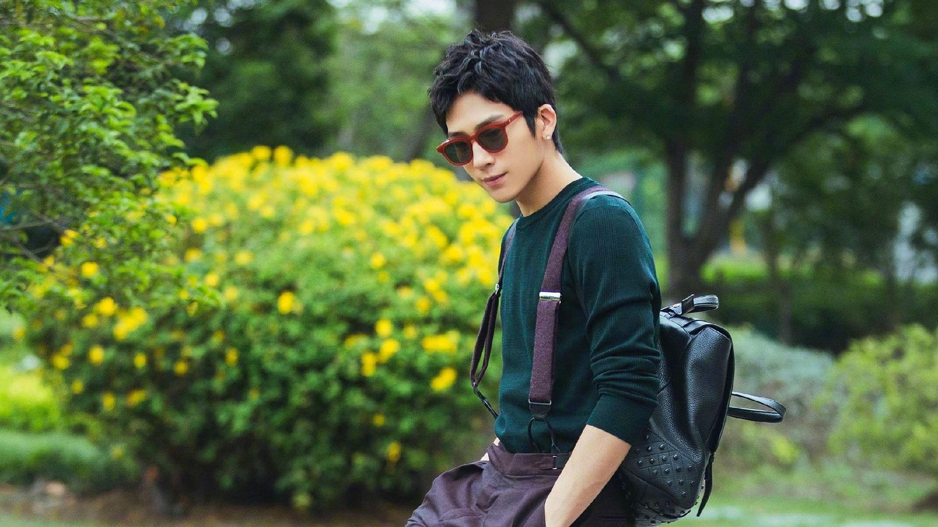 奥预赛中国足球战平 技术调整初见成效，中国足球即评