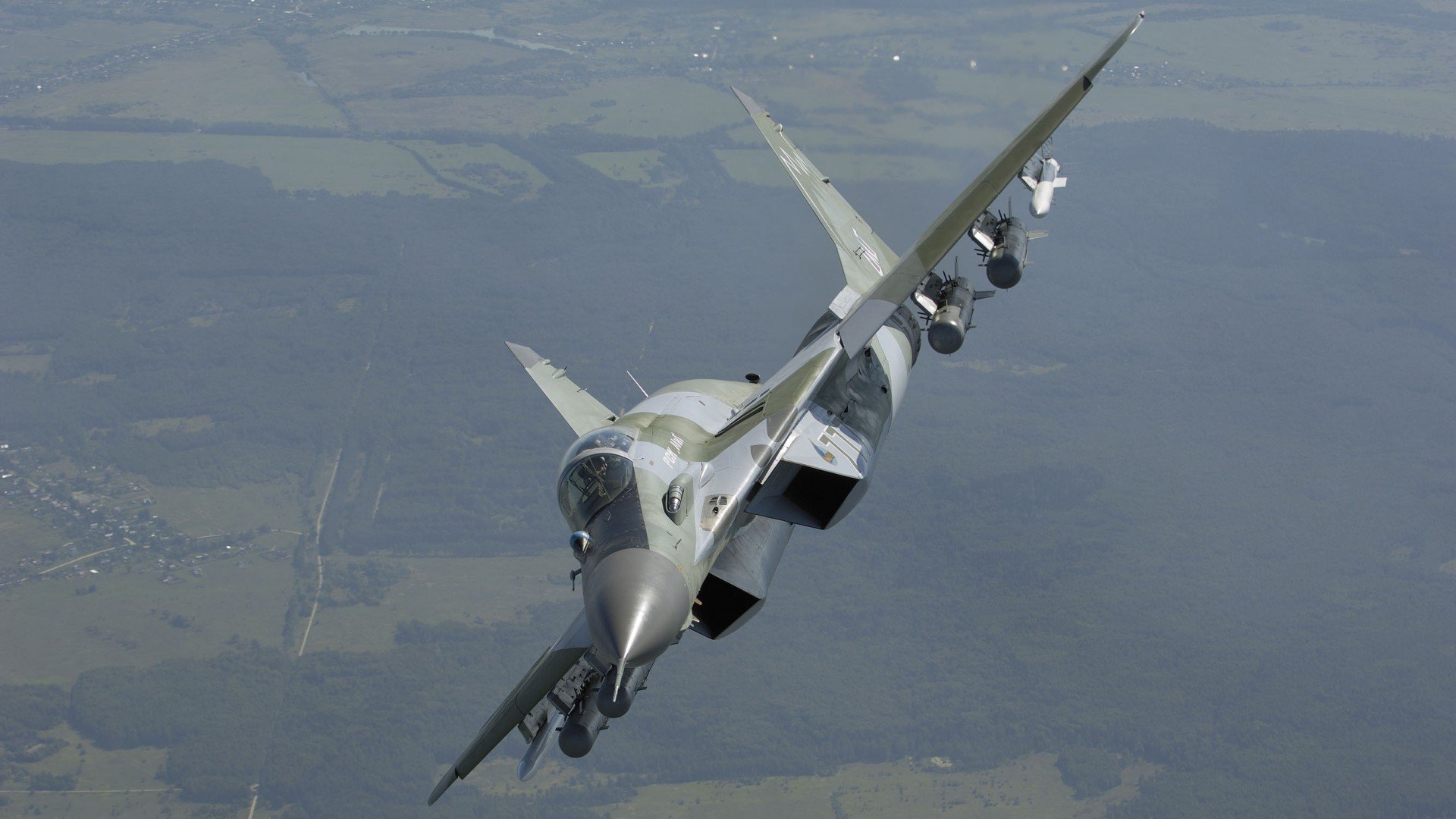 九游娱乐官网-高强度对抗下是否应刻意放缓节奏稳定出手，高强度对线什么意思