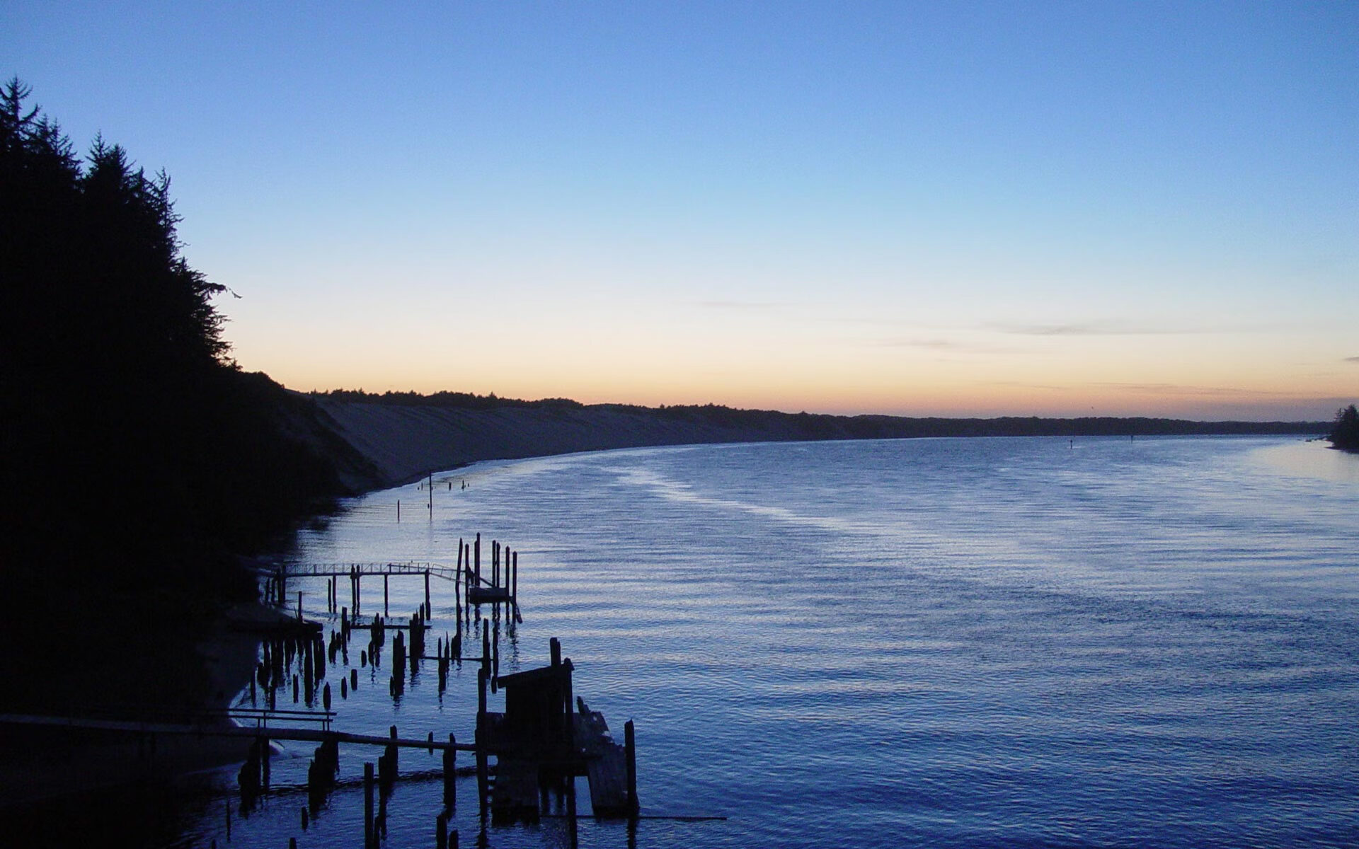 九游网页官网-国家队年轻球员表现出色获得海外联赛邀请彰显实力，足球国家青年队名单